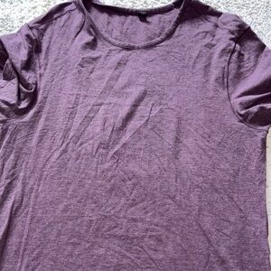 Lululemon men’s size large purple shot sleeve